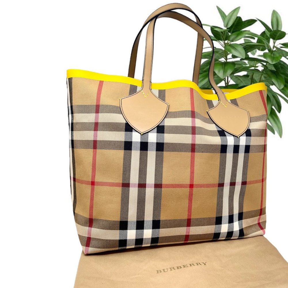 NWT Burberry Large Giant Vintage Check Colour Tote